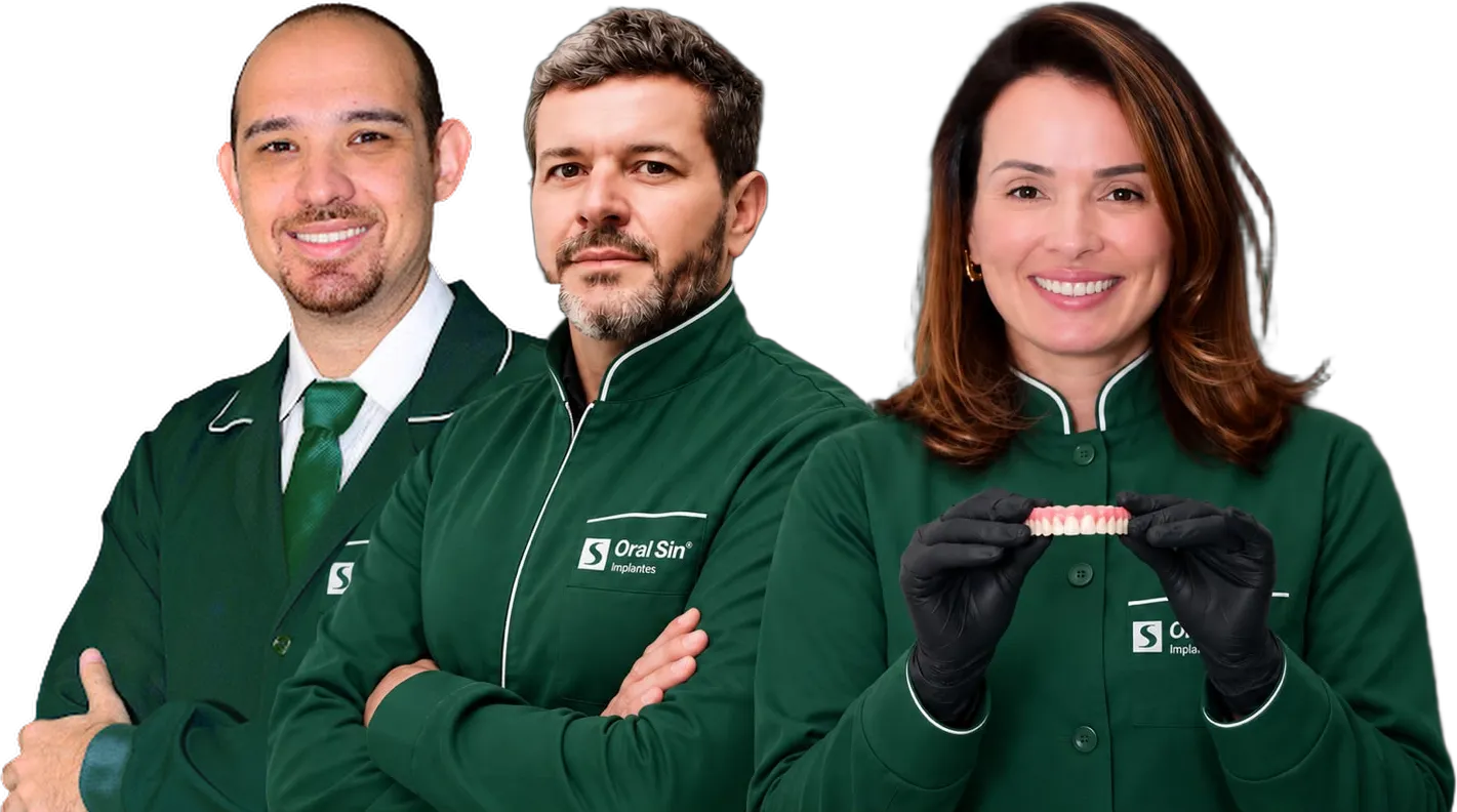 Dr. Matheus Araújo Campos, Dr. Marcelo Reis Martins e Dra. Cíntia Rezende, a equipe de dentistas da Oral Sin Cabreúva